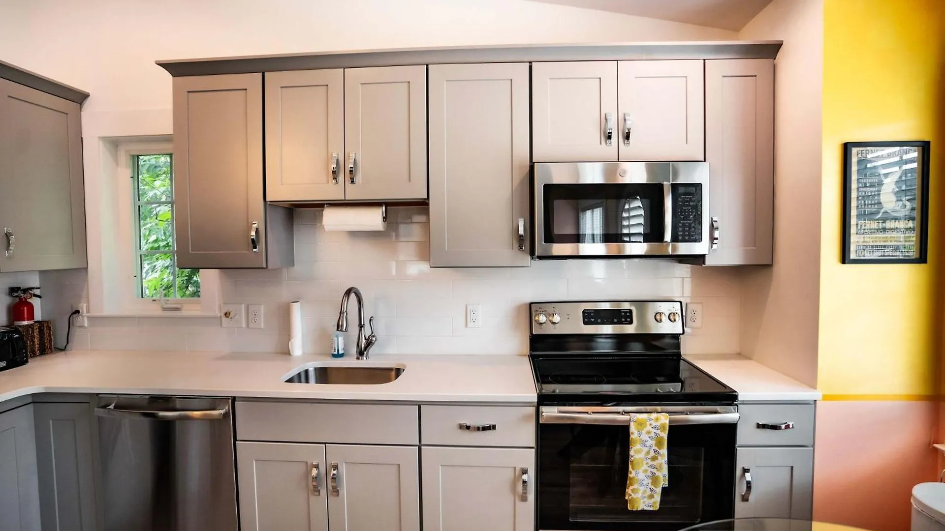 Urban Nest Guest House Charlotte 0*,